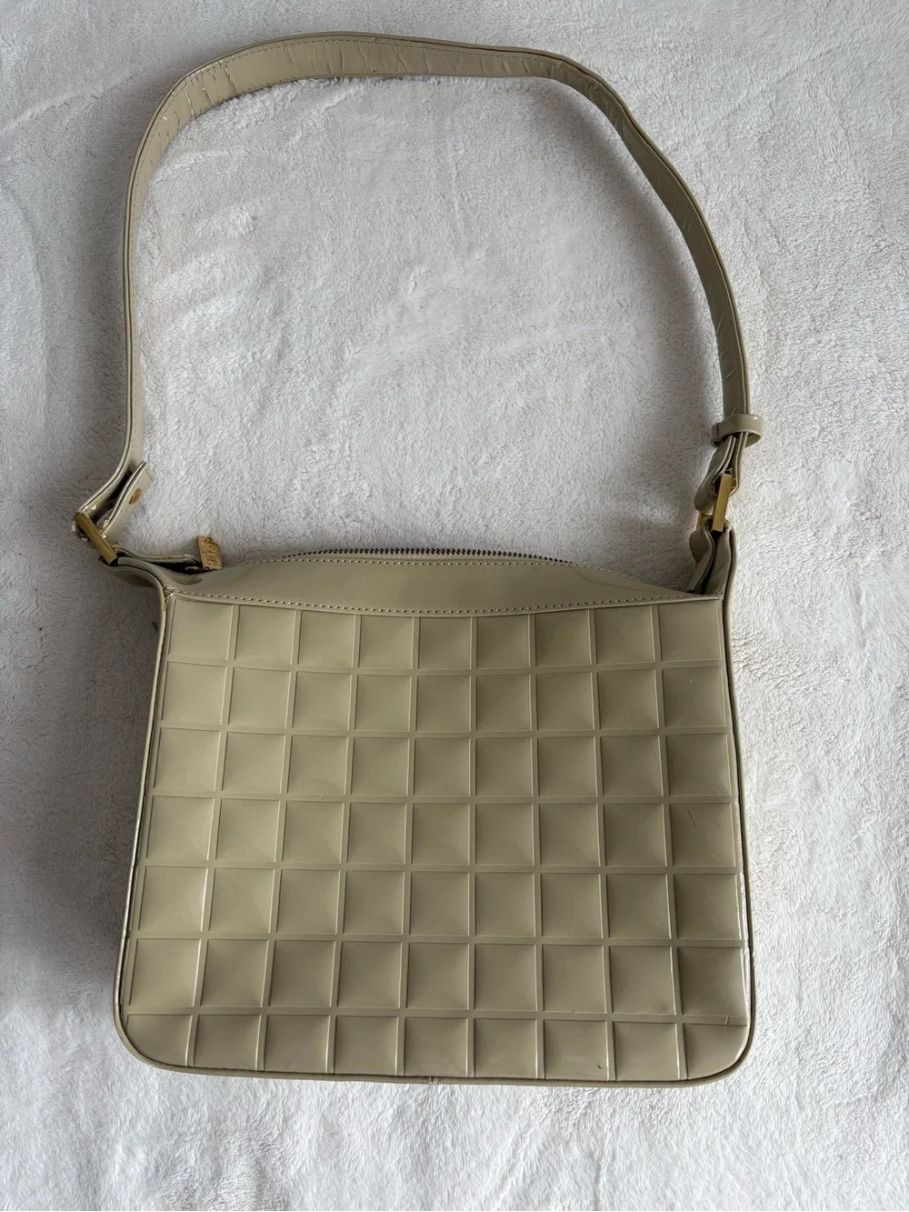 Vintage Chanel Patent Leather Chocolate Bar Quilted Shoulder Bag Beige